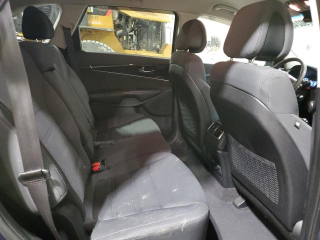 Photo 11 from auction – 2016 KIA SORENTO LX with VIN 5XYPG4A35GG016015