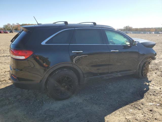 Photo 3 from auction – 2016 KIA SORENTO LX with VIN 5XYPG4A34GG114288