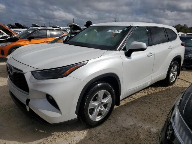 TOYOTA HIGHLANDER 2022 with VIN 5TDBZRBH1NS593006 - Photo from auction