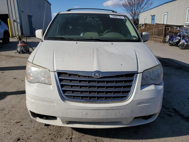Photo 5 from auction – 2010 CHRYSLER TOWN & COU with VIN 2A4RR5D16AR104829