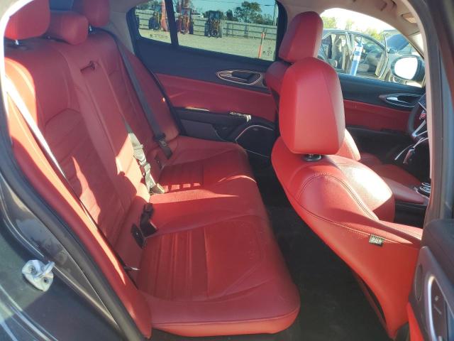 Photo 10 from auction – 2018 ALFA ROMEO GIULIA TI with VIN ZARFAECN8J7580740