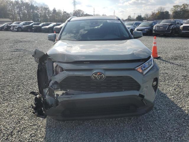 Photo 5 from auction – 2019 TOYOTA RAV4 XLE with VIN JTMW1RFVXKD040533