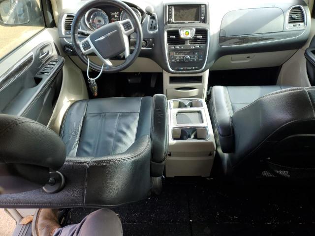 Photo 8 from auction – 2016 CHRYSLER TOWN & COU with VIN 2C4RC1BG1GR148866