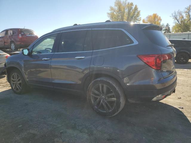 Photo 2 from auction – 2017 HONDA PILOT TOUR with VIN 5FNYF6H92HB073620
