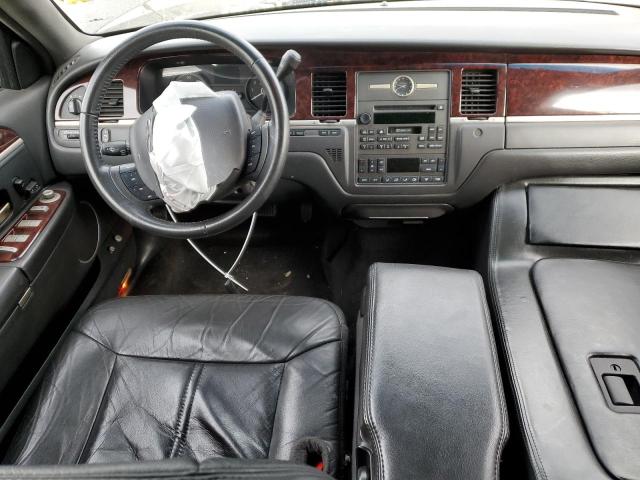 Photo 8 from auction – 2011 LINCOLN TOWN CAR E with VIN 2L1FL8JWXBX758206