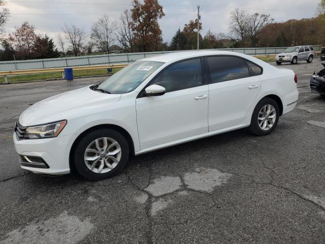 VOLKSWAGEN PASSAT S 2018 with VIN 1VWAA7A3XJC019686 - Photo from auction