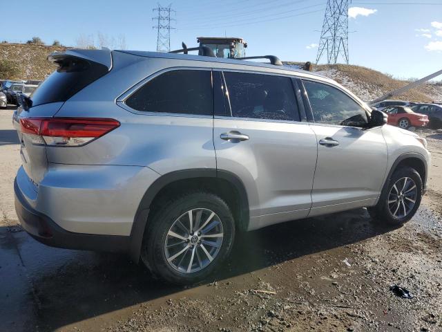 Photo 3 from auction – 2018 TOYOTA HIGHLANDER with VIN 5TDJZRFH9JS532096