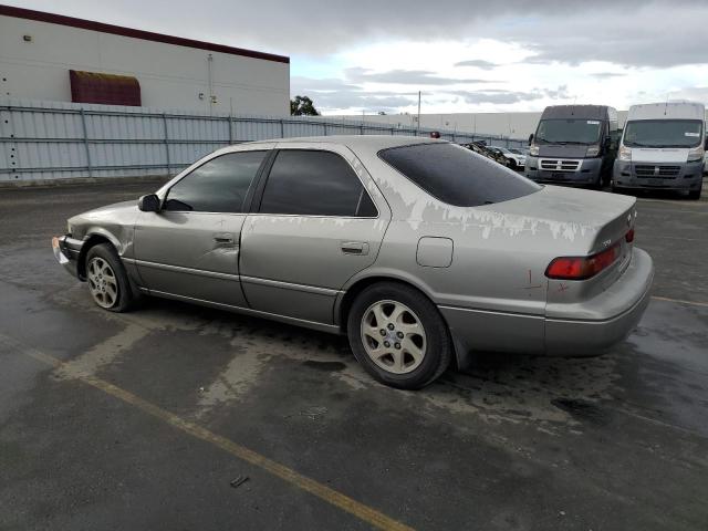 Photo 2 from auction – 1999 TOYOTA CAMRY LE with VIN JT2BF22K6X0179813