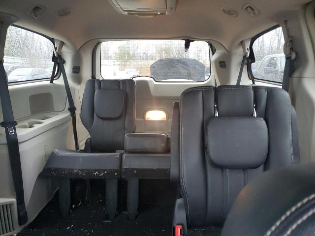 Photo 10 from auction – 2016 CHRYSLER TOWN & COU with VIN 2C4RC1BG0GR112425
