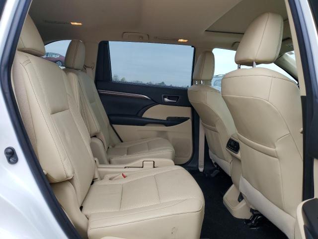 Photo 11 from auction – 2018 TOYOTA HIGHLANDER with VIN 5TDDZRFHXJS822151