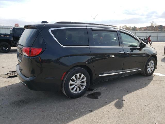Photo 3 from auction – 2017 CHRYSLER PACIFICA T with VIN 2C4RC1BG6HR759171