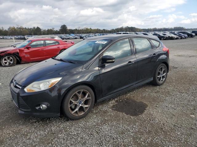FORD FOCUS SE 2014 مع رقم تعريف المركبة 1FADP3K23EL279601 - صورة من المزاد