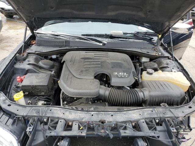 Photo 11 from auction – 2018 CHRYSLER 300 LIMITE with VIN 2C3CCAKG7JH268095