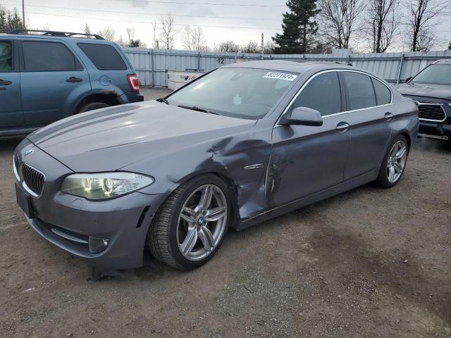 BMW 535 XI 2013 مع رقم تعريف المركبة WBAFU7C52DDU68905 - صورة من المزاد