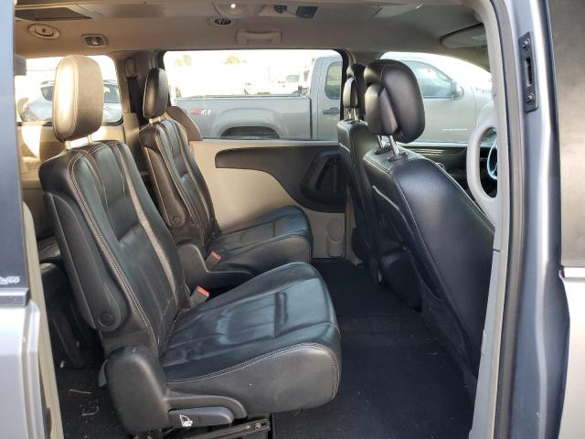 Photo 11 from auction – 2013 CHRYSLER TOWN & COU with VIN 2C4RC1BG3DR744041
