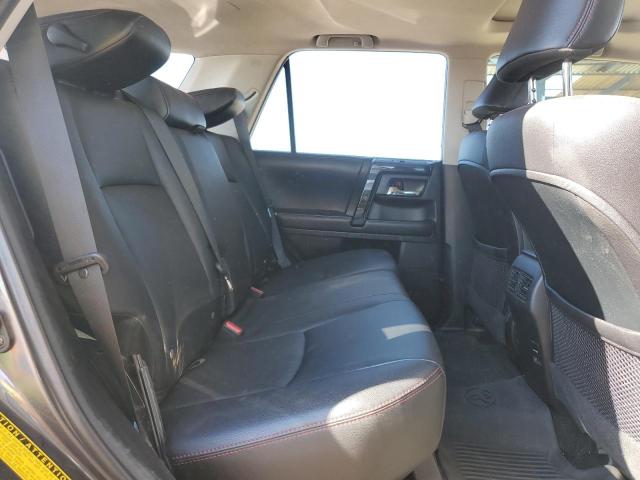 Photo 10 from auction – 2018 TOYOTA 4RUNNER SR with VIN JTEBU5JR3J5485838