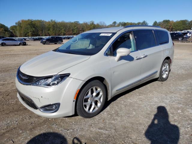CHRYSLER PACIFICA T 2017 with VIN 2C4RC1EGXHR608541 - Photo from auction