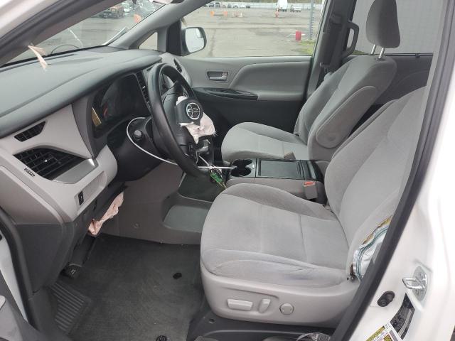 Photo 7 from auction – 2017 TOYOTA SIENNA LE with VIN 5TDKZ3DC7HS898464