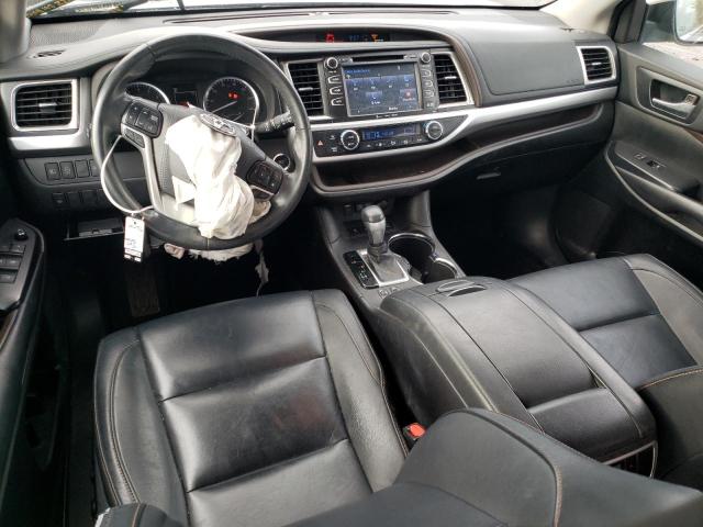 Photo 8 from auction – 2018 TOYOTA HIGHLANDER with VIN 5TDJZRFH0JS535257
