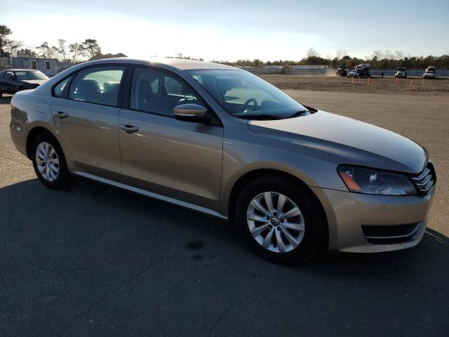 Photo 4 from auction – 2015 VOLKSWAGEN PASSAT S with VIN 1VWAT7A34FC032404