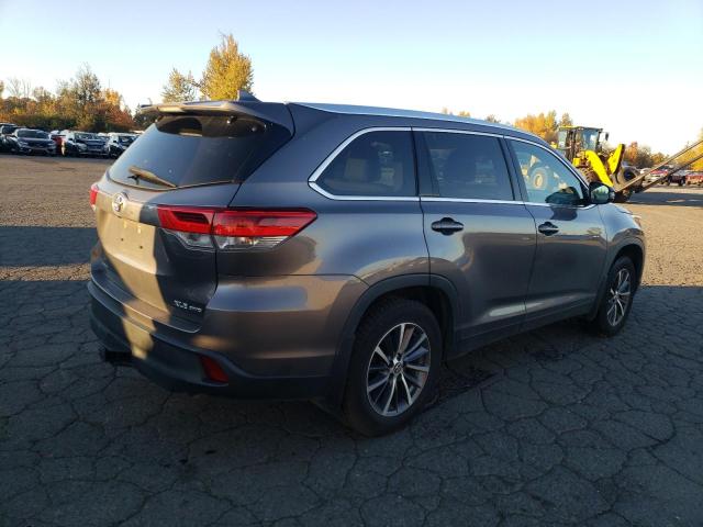 Photo 3 from auction – 2019 TOYOTA HIGHLANDER with VIN 5TDJZRFH2KS623194