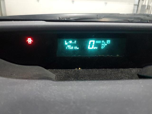 Photo 9 from auction – 2004 TOYOTA PRIUS with VIN JTDKB20U640027386