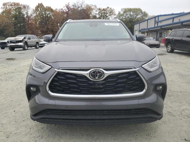 Photo 5 from auction – 2022 TOYOTA HIGHLANDER with VIN 5TDYZRAH3NS106108