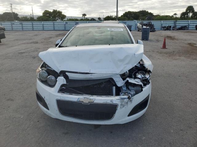 Фото 5 с аукциона – 2015 CHEVROLET SONIC LS с VIN 1G1JA5SH2F4180738
