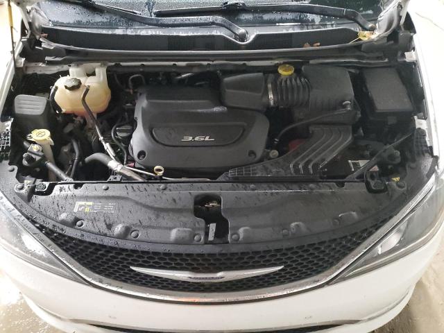 Photo 12 from auction – 2017 CHRYSLER PACIFICA L with VIN 2C4RC1GG7HR527946