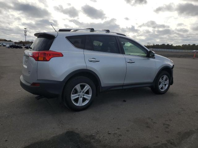 Photo 3 from auction – 2014 TOYOTA RAV4 XLE with VIN JTMRFREVXED086741