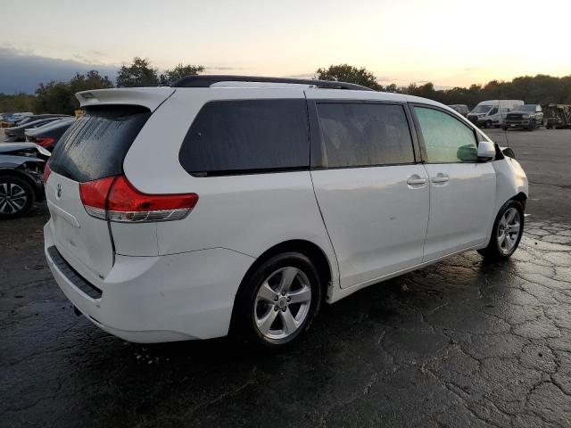Photo 3 from auction – 2014 TOYOTA SIENNA LE with VIN 5TDKK3DC9ES442756