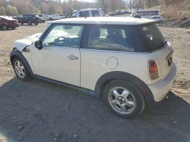 Photo 2 from auction – 2008 MINI COOPER with VIN WMWMF33548TT66351