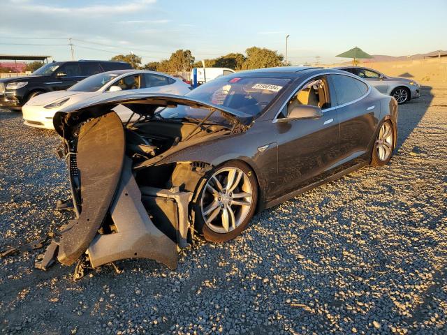 TESLA MODEL S 2015 with VIN 5YJSA1E17FF118585 - Photo from auction