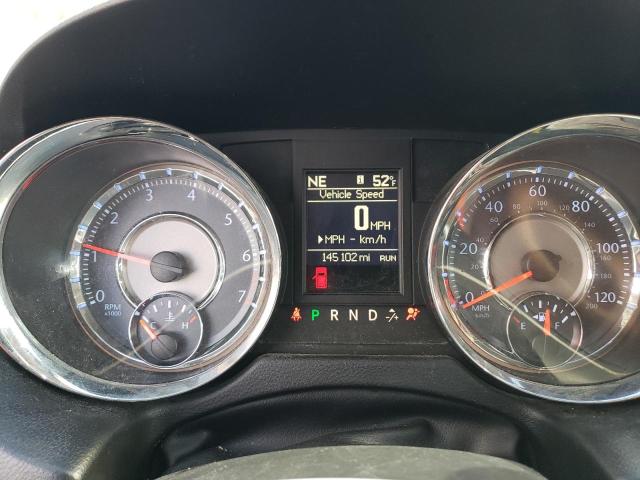Photo 9 from auction – 2015 CHRYSLER TOWN & COU with VIN 2C4RC1CGXFR673521