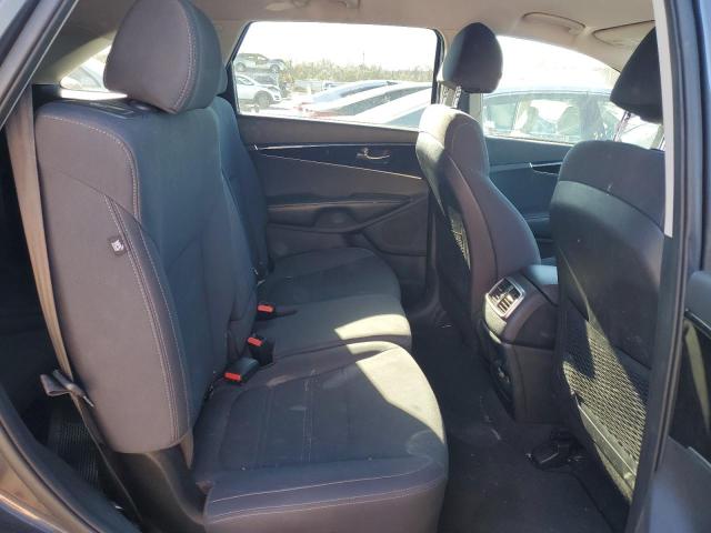 Photo 11 from auction – 2018 KIA SORENTO LX with VIN 5XYPGDA37JG411451