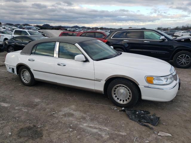 Photo 4 from auction – 2001 LINCOLN TOWN CAR E with VIN 1LNHM81W01Y680425