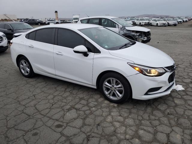 Photo 4 from auction – 2018 CHEVROLET CRUZE LT with VIN 1G1BE5SM1J7199570