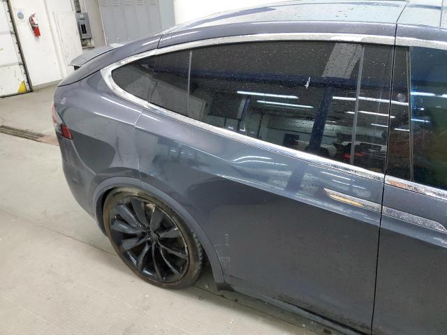 Photo 11 from auction – 2017 TESLA MODEL X with VIN 5YJXCDE20HF068996