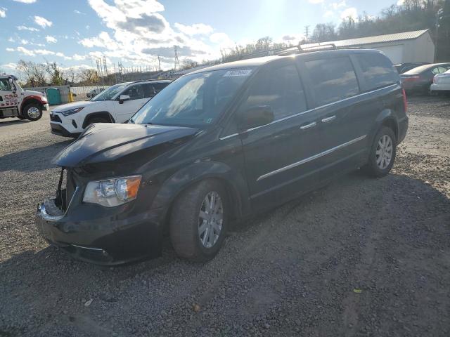 CHRYSLER TOWN & COU 2015 with VIN 2C4RC1BG4FR752541 - Photo from auction