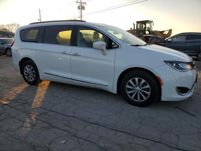 Photo 4 from auction – 2017 CHRYSLER PACIFICA T with VIN 2C4RC1BG3HR733725