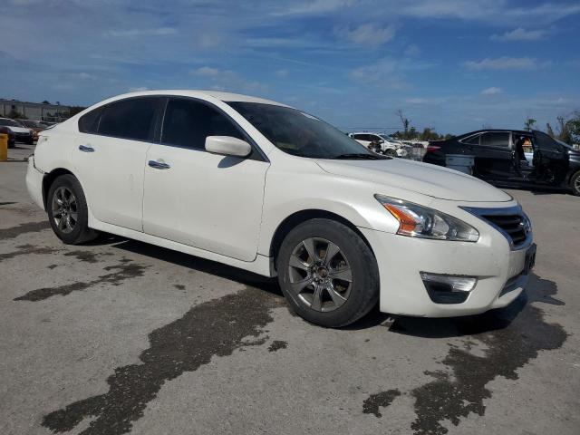 Photo 4 from auction – 2014 NISSAN ALTIMA 2.5 with VIN 1N4AL3AP5EN256692