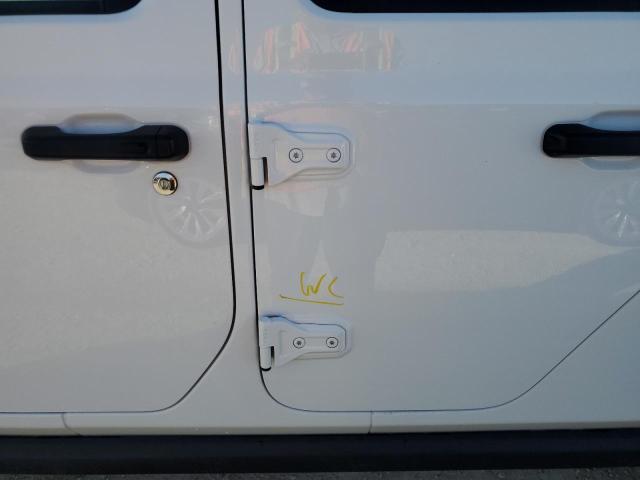 Photo 13 from auction – 2020 JEEP GLADIATOR with VIN 1C6JJTBG4LL110458