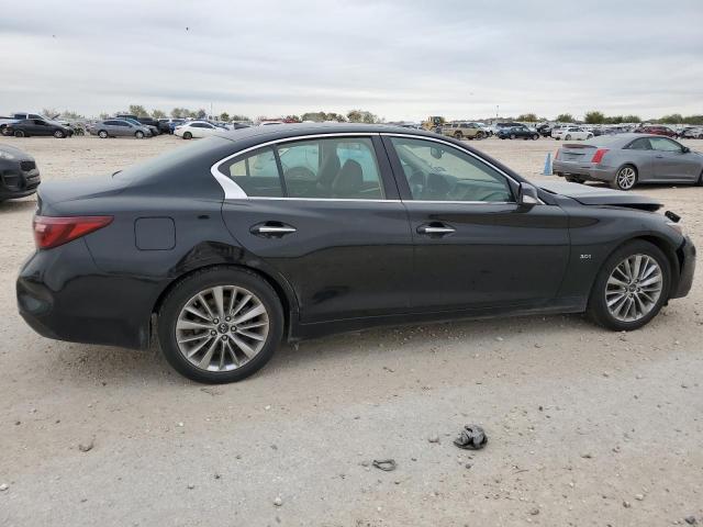 Photo 3 from auction – 2018 INFINITI Q50 LUXE with VIN JN1EV7AP1JM357616
