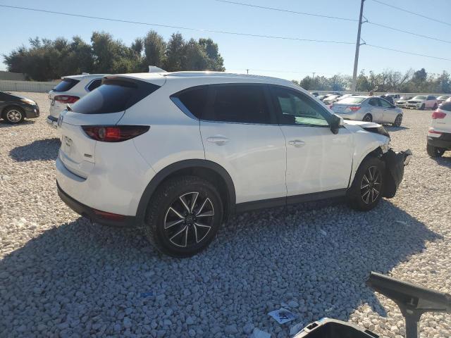 Photo 3 from auction – 2018 MAZDA CX-5 TOURI with VIN JM3KFACM3J1448196