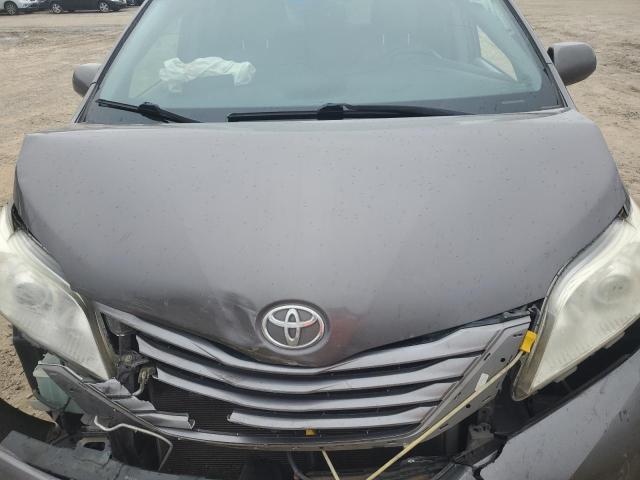 Photo 12 from auction – 2015 TOYOTA SIENNA XLE with VIN 5TDYK3DC2FS574768