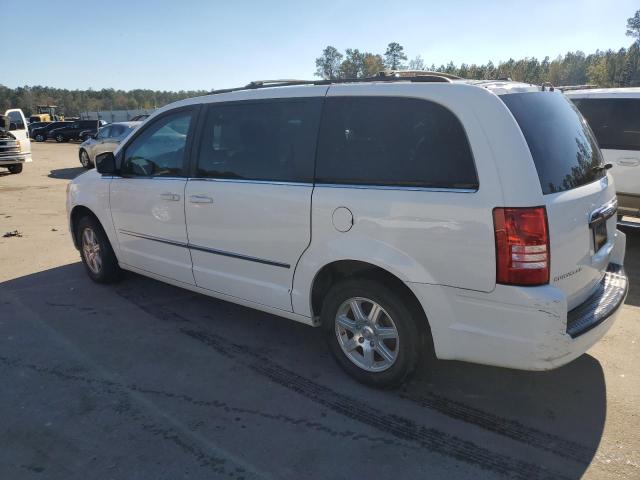Photo 2 from auction – 2010 CHRYSLER TOWN & COU with VIN 2A4RR5D15AR109021