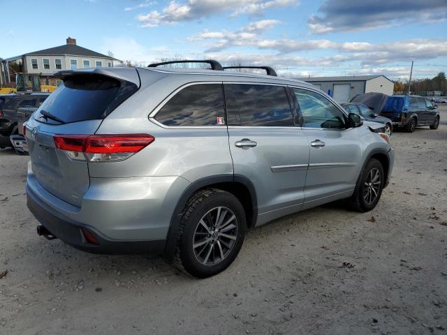 Photo 3 from auction – 2017 TOYOTA HIGHLANDER with VIN 5TDJZRFH5HS479276