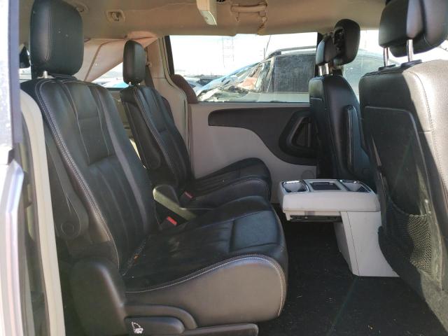 Photo 11 from auction – 2014 CHRYSLER TOWN & COU with VIN 2C4RC1BG8ER396948