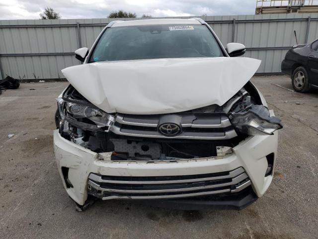 Photo 5 from auction – 2017 TOYOTA HIGHLANDER with VIN 5TDJZRFH7HS520300
