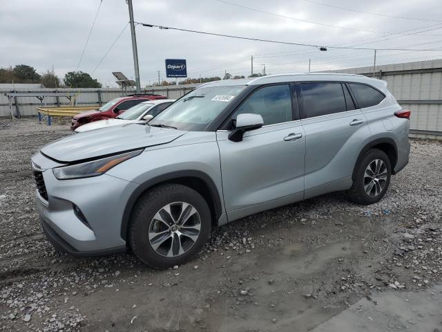 TOYOTA HIGHLANDER 2021 with VIN 5TDGZRAH0MS518402 - Photo from auction